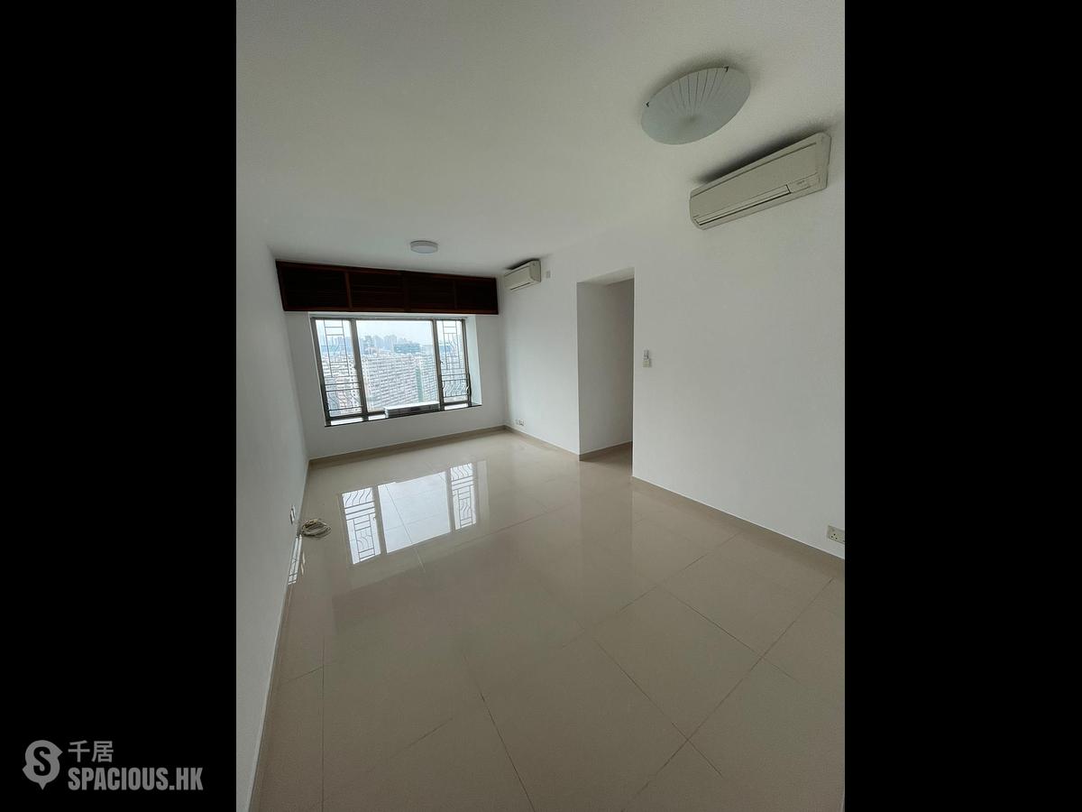 West Kowloon - Sorrento Phase 1 Block 3 01