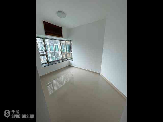 West Kowloon - Sorrento Phase 1 Block 3 02