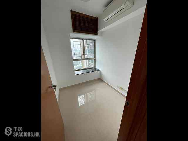 West Kowloon - Sorrento Phase 1 Block 3 06