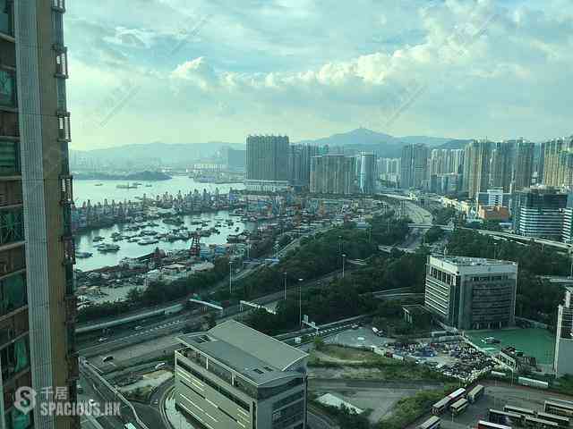 West Kowloon - Sorrento Phase 1 Block 6 01