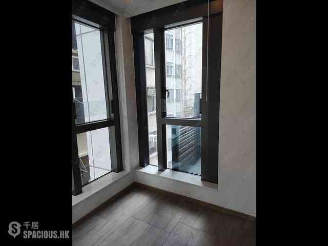 Sai Ying Pun - Two・Artlane 09
