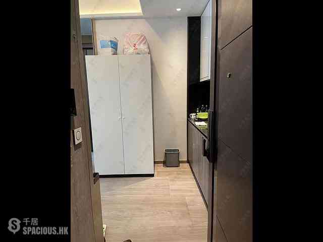 Sai Ying Pun - Two・Artlane 13