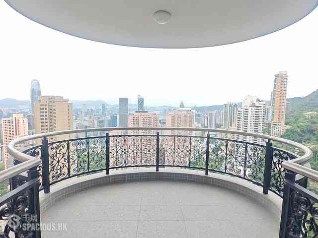 Mid Levels Central - Clovelly Court Block 1 01