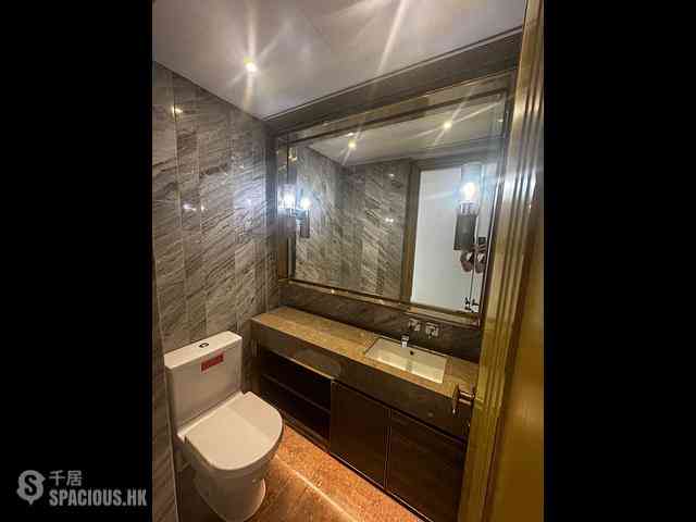 Fortress Hill - Harbour Glory 10