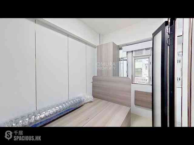 Sai Ying Pun - 300-302, Queen's Road West 04