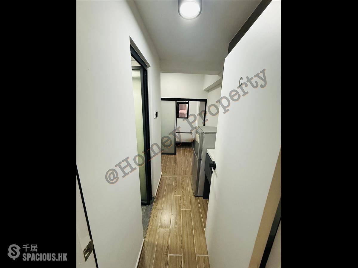 Mong Kok - Yuen Fat Building 01