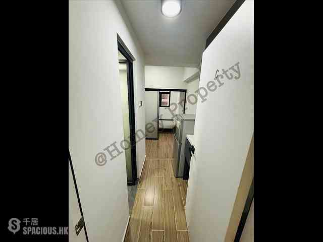 Mong Kok - Yuen Fat Building 01
