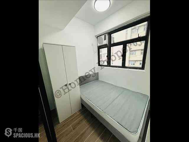 Mong Kok - Yuen Fat Building 06