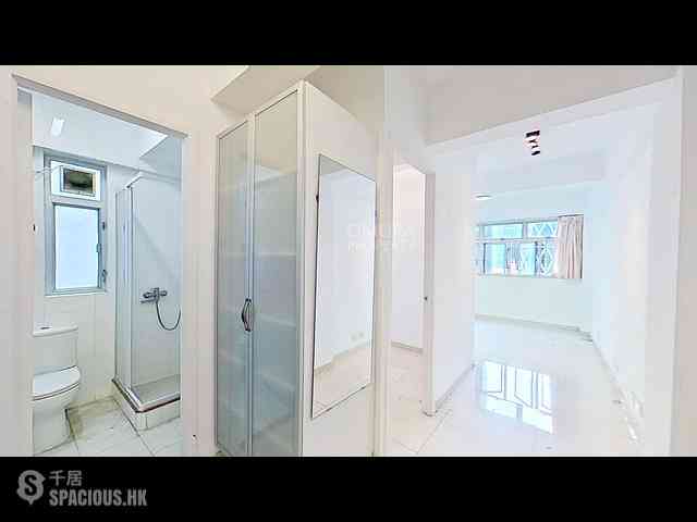 Shau Kei Wan - Pak Ling Mansions 11