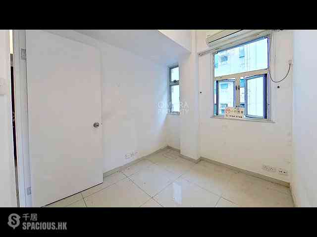 Shau Kei Wan - Pak Ling Mansions 18