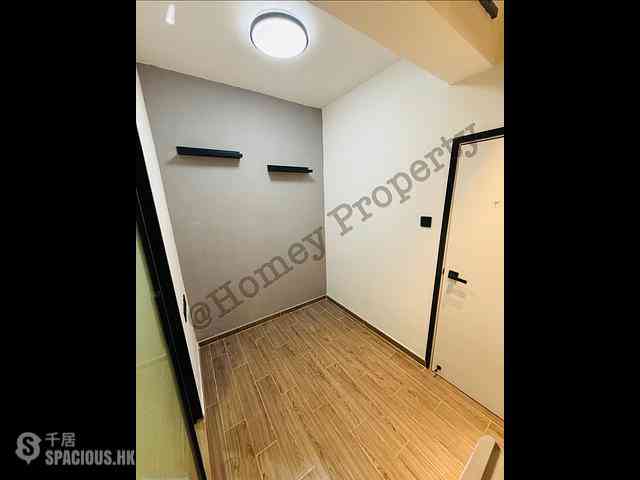 Mong Kok - Yuen Fat Building 02