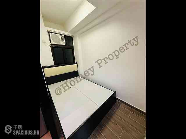 Mong Kok - Yuen Fat Building 07