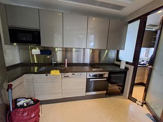 Kennedy Town - Cadogan 06