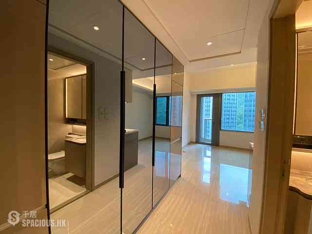 Wong Chuk Hang - The Southside Phase 1 Southland Tower 2B 03