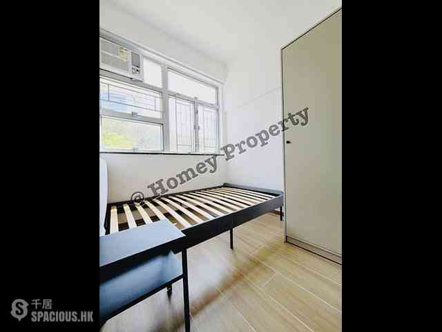 Prince Edward - Wai Yip House 04