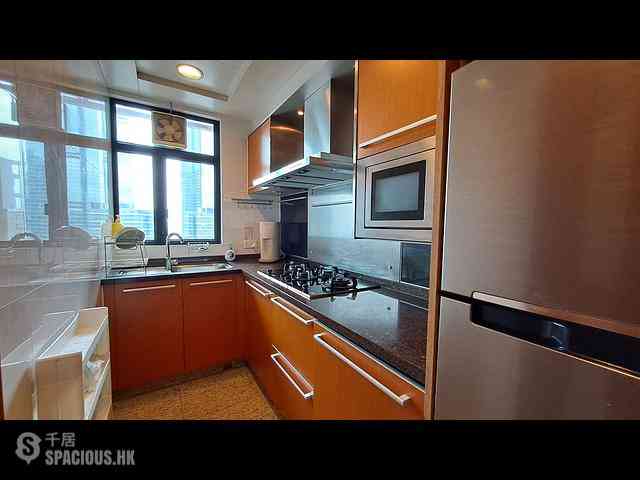 West Kowloon - The Arch 12