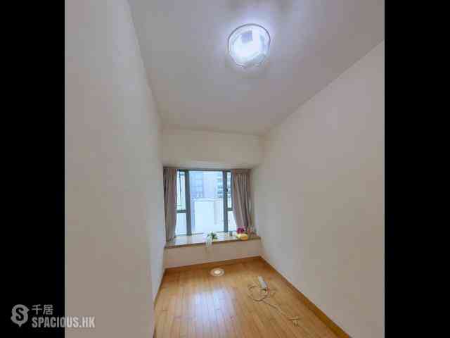 Sheung Wan - Queen's Terrace Block 2 08