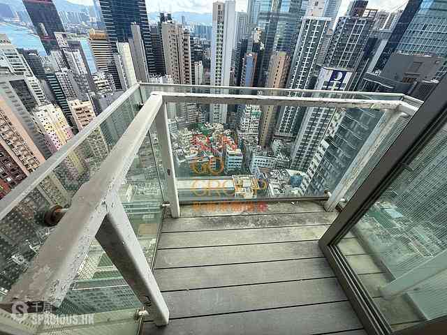 Soho - Centrepoint 01