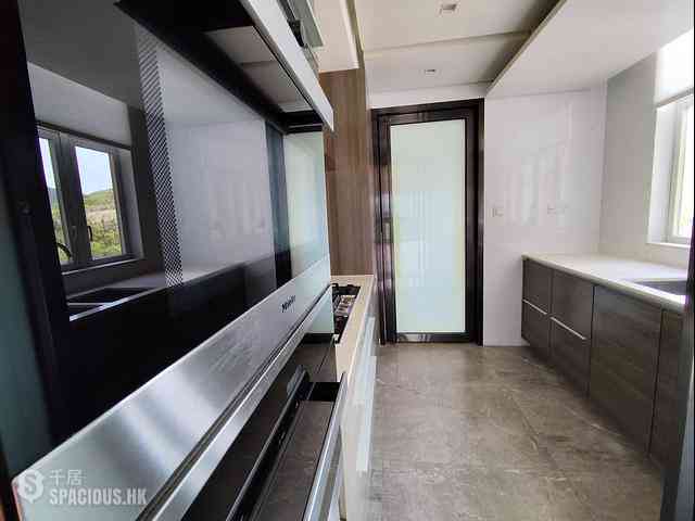 Stanley - Redhill Peninsula Site A (Phase 4) 11