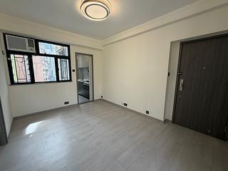 Sai Ying Pun - Fu Moon Building 02