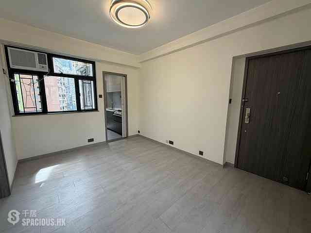 Sai Ying Pun - Fu Moon Building 02
