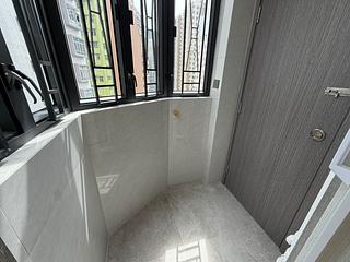 Sai Ying Pun - Fu Moon Building 09