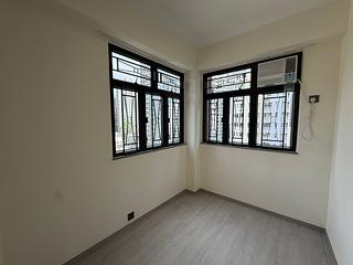 Sai Ying Pun - Fu Moon Building 07