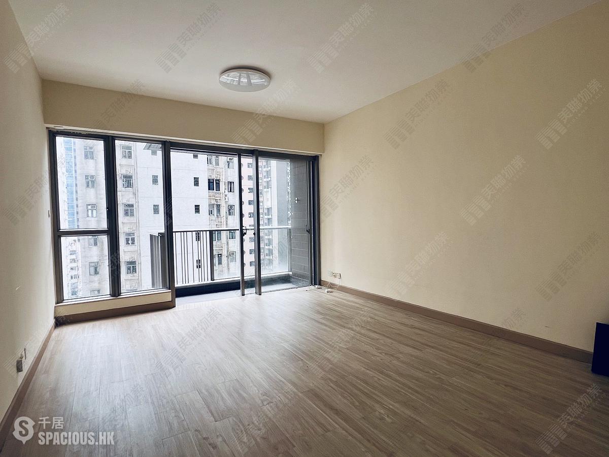 Sai Ying Pun - Island Crest 01