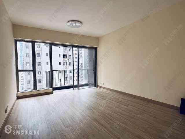 Sai Ying Pun - Island Crest 01