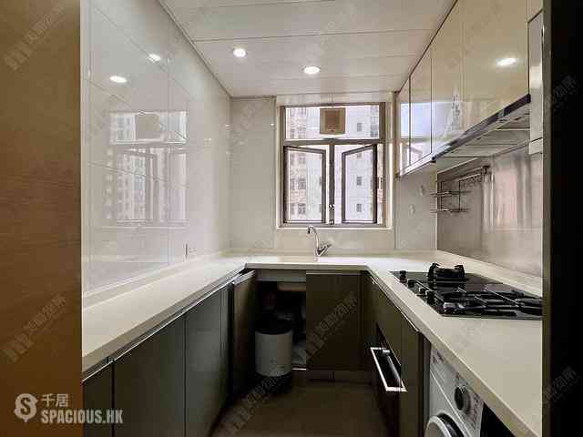 Sai Ying Pun - Island Crest 03