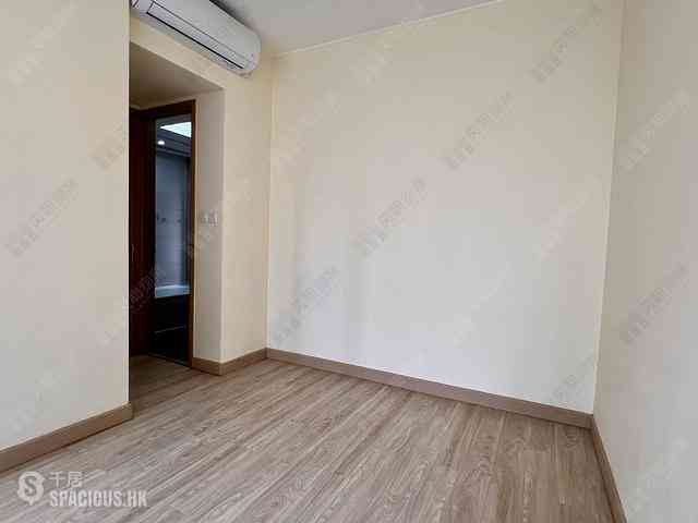 Sai Ying Pun - Island Crest 06