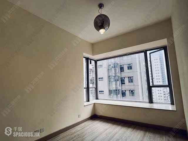 Sai Ying Pun - Island Crest 07