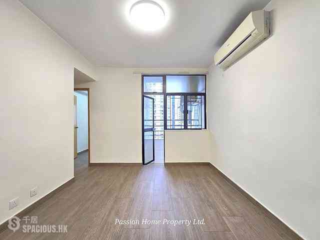 Tai Hang - Dragon Centre 03