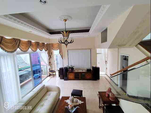 The Peak - Sunshine Villa 02