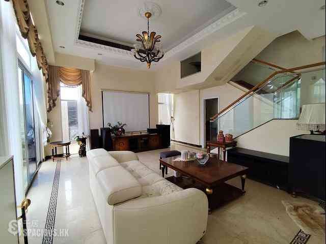 The Peak - Sunshine Villa 03
