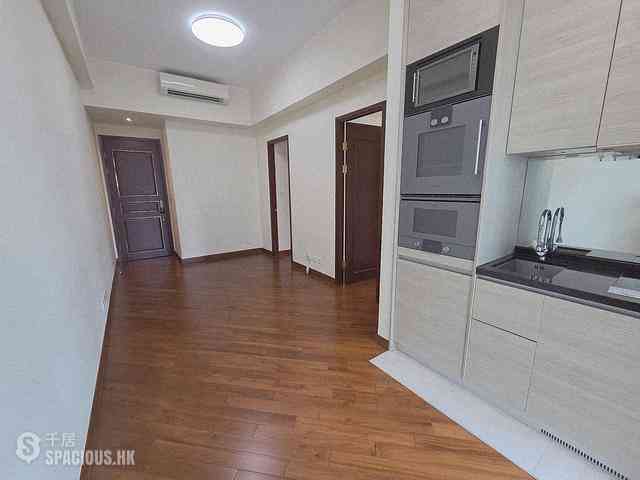 Wan Chai - The Avenue Phase 2 02