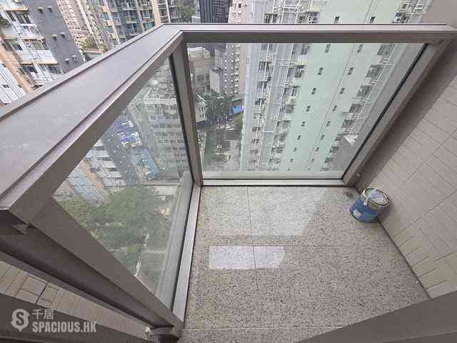 Wan Chai - The Avenue Phase 2 05