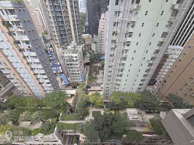 Wan Chai - The Avenue Phase 2 07