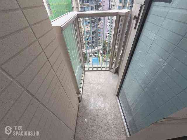 Wan Chai - The Avenue Phase 2 13