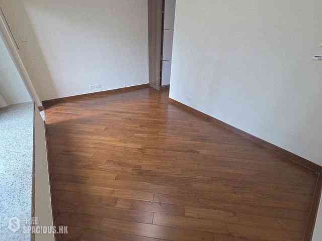 Wan Chai - The Avenue Phase 2 14