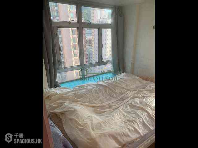 Sai Ying Pun - Hoi Sing Building Block 1 03