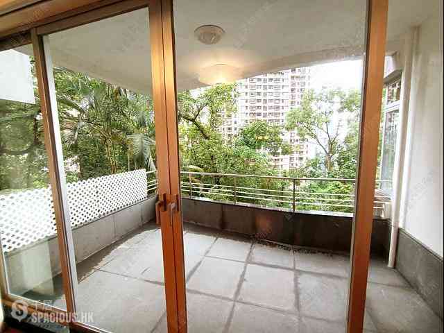Mid Levels Central - Brewin Court 03