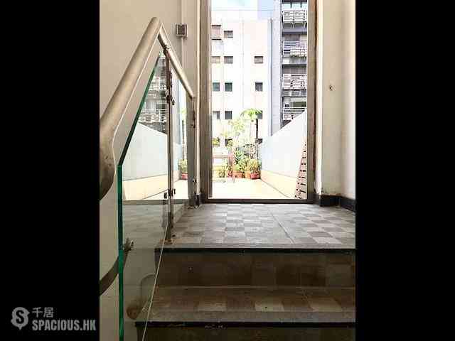 Central - 80, Stanley Street 17