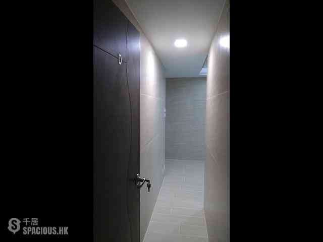 Sai Ying Pun - Luen Tak Building 03