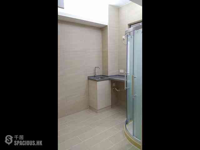 Sai Ying Pun - Luen Tak Building 04