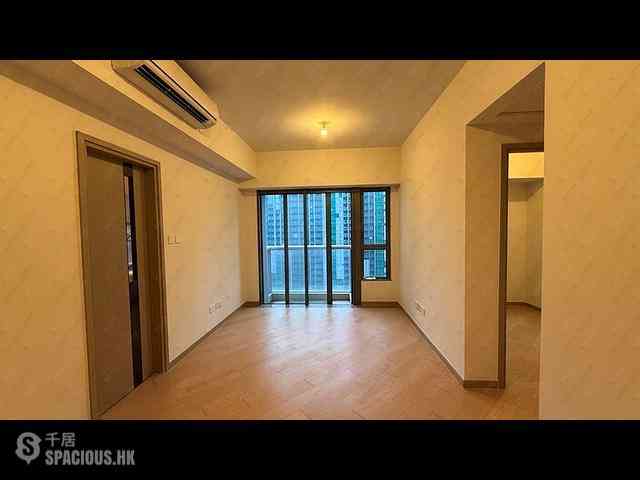 Wong Chuk Hang - The Southside Phase 1 Southland Tower 2A 01