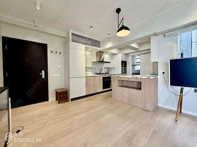 Soho - Centrestage Block 2 01