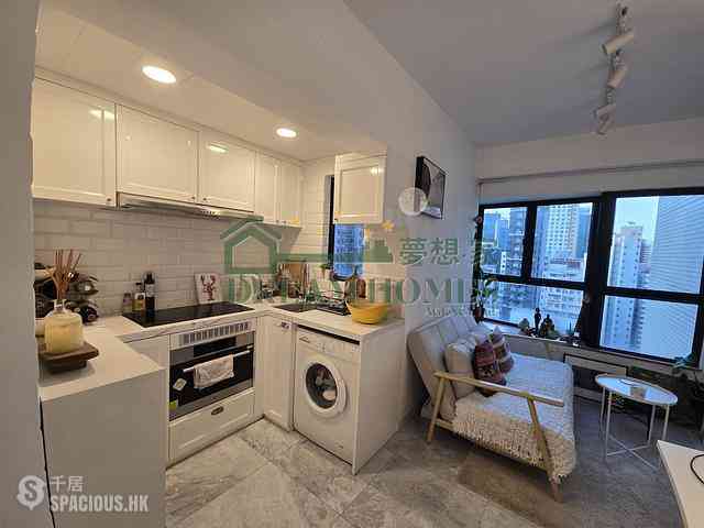 Sheung Wan - The Bellevue Place 01