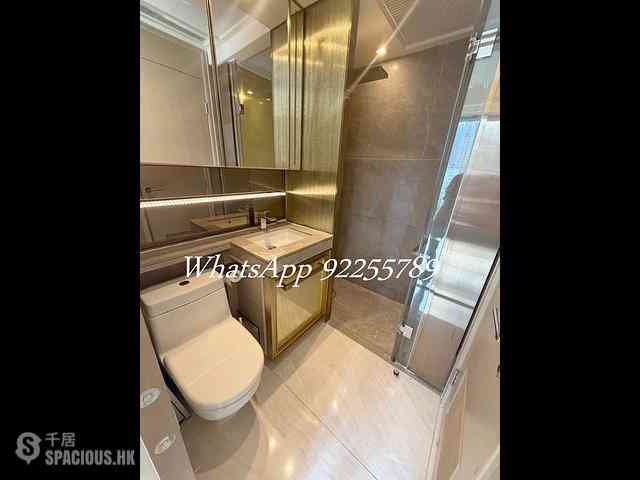 Sai Ying Pun - King's Hill 06