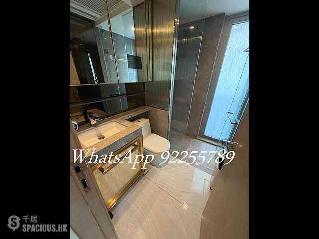 Sai Ying Pun - King's Hill 09